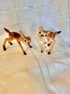 Porcelain Fawn Figurines - Pair of Brown Speckled Deer Vtg Animal Figurines